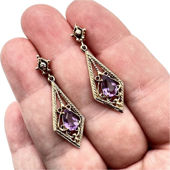 Vintage 10K Yellow Gold Amethyst Pierced Chandelier 1.5 Inch Earrings 4.5 Grams - Picture 3 of 4